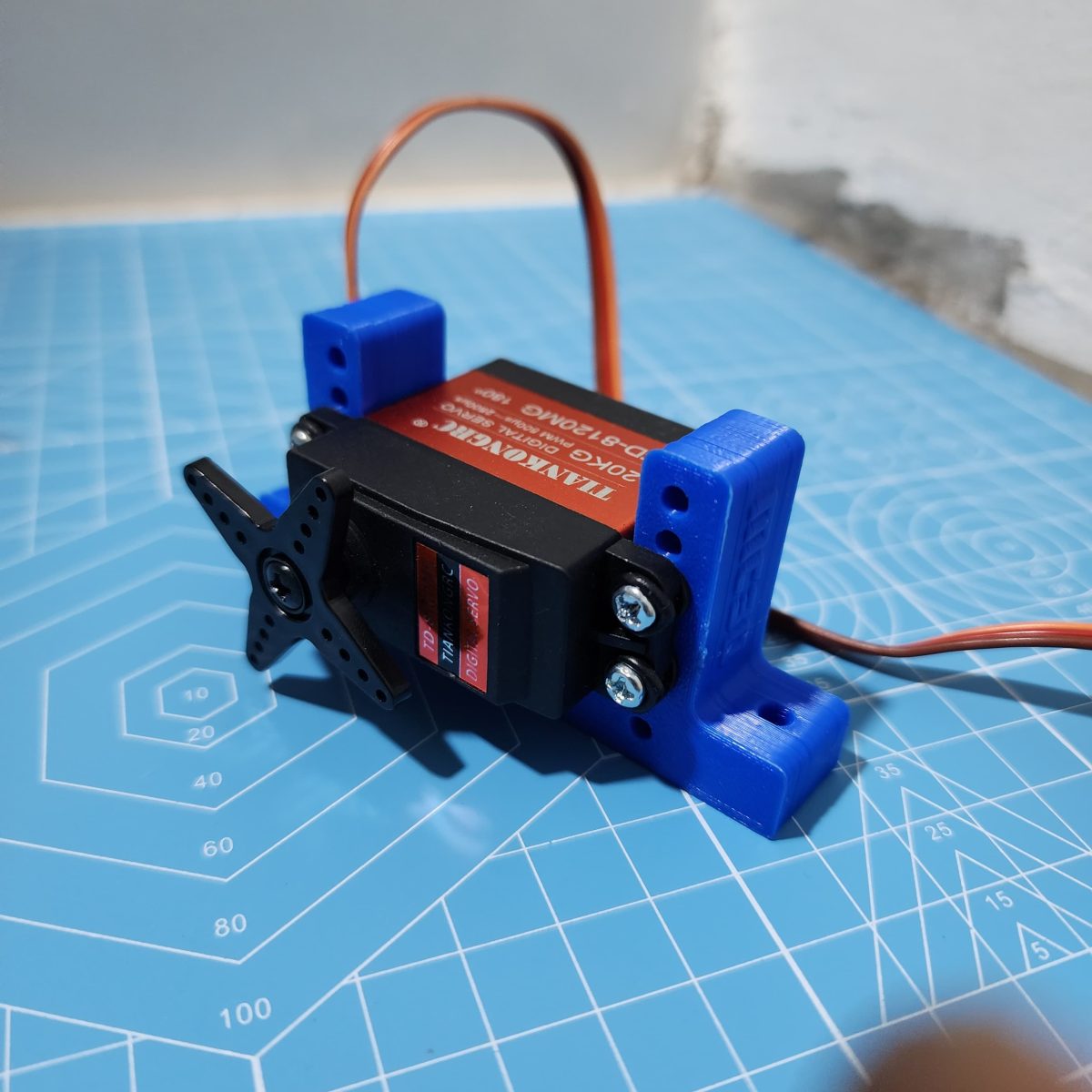 Bracket Servo MG995 MG996 MG996R TD Series Servo Holder vertical - Image 6